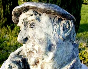 Imagen del monumento de Pablo Neruda