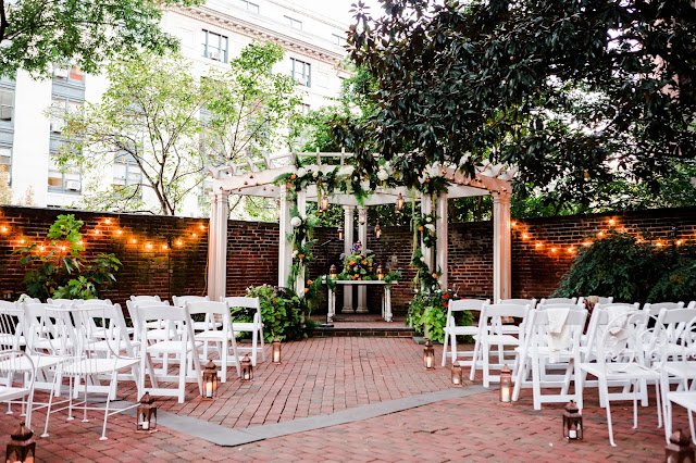 A night time DC wedding at the DACOR Bacon House photographed by Heather Ryan Photography