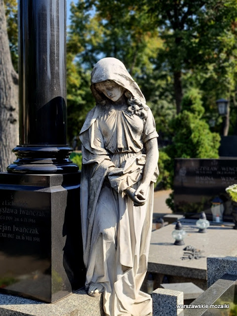 Warszawa Warsaw cementery warszawskie cmentarze Targówek nagrobek Bródno groby