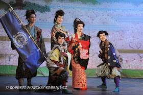 Presentación de la compañía japonesa de danza Teatro Musical OSK Nippon Revue Company, integrada solo por mujeres, durante la realización de la gala artística en ocasión de la celebración de los 400 años de amistad entre Japón y Cuba, realizada en el Teatro Martí, en La Habana, el 3 de octubre de 2014.