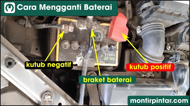 cara mengganti aki mobil