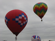 And a hot air balloon race. (hot air balloon )