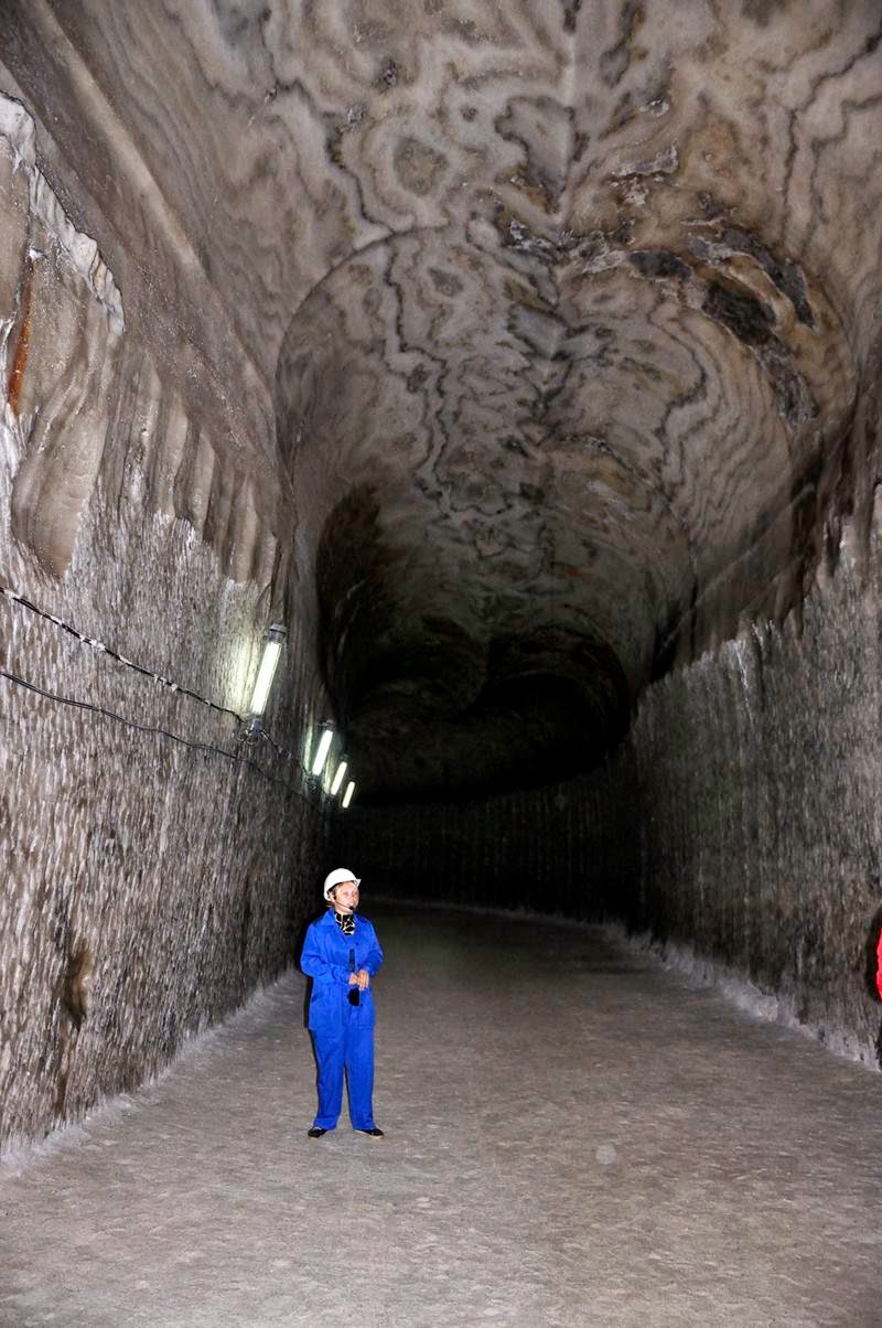 Soledar is a town which name stands for "gift of salt". We visited its major sight: the underground galleries and chambers of salt mines