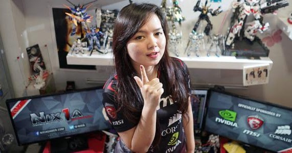 Kisah Inspiratif dari Monica Nixia, Gamer Profesional yang 