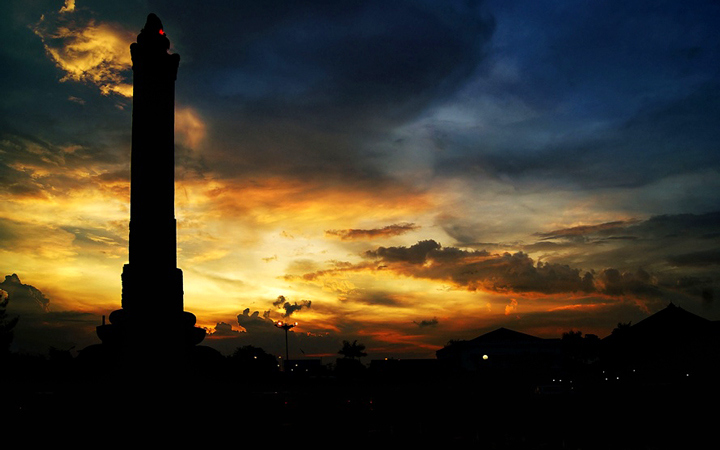 FOTO GAMBAR SUNSET MATAHARI TENGGELAM TERINDAH freewaremini