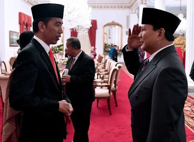 Foto: Prabowo Hormat Jokowi. Prabowo Bersaksi Presiden Jokowi Berjuang demi Kepentingan Rakyat.