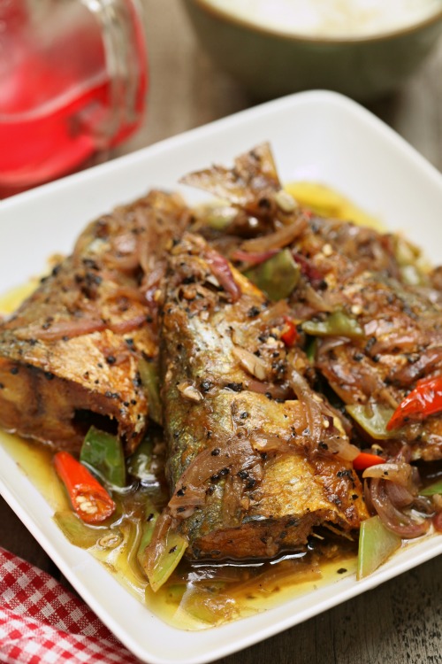 Masam manis: Ikan Masak Lada Hitam