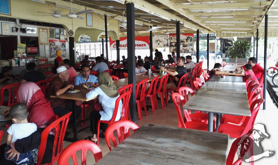 Restoran terkenal dengan menu capati kari kambing