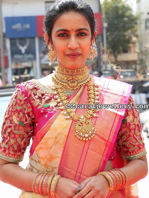 Niharika Konidela Mango Mala Antique Choker