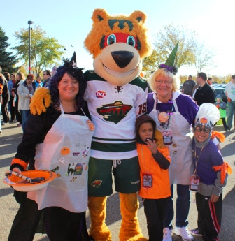 Minnesota Wild Mascot posing at the Twin Cities Kidney Walk