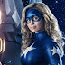 Novo cartaz de "Stargirl" revela a vilã Shiv