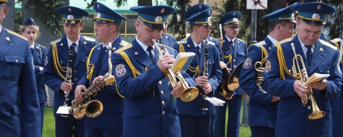 Командування Повітряних Сил купить саксофон