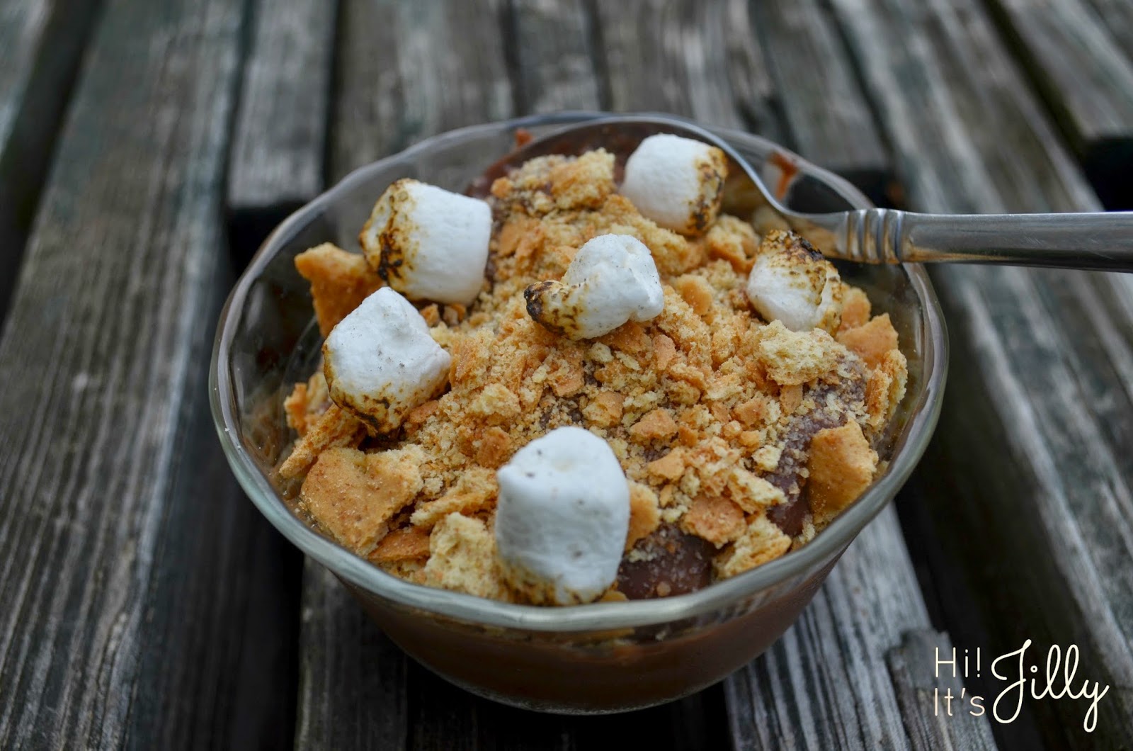 Add some toasted marshmallows and graham crackers to your Kozy Shack chocolate pudding for a s'more in a bowl!! #puddinglove #yum #smores