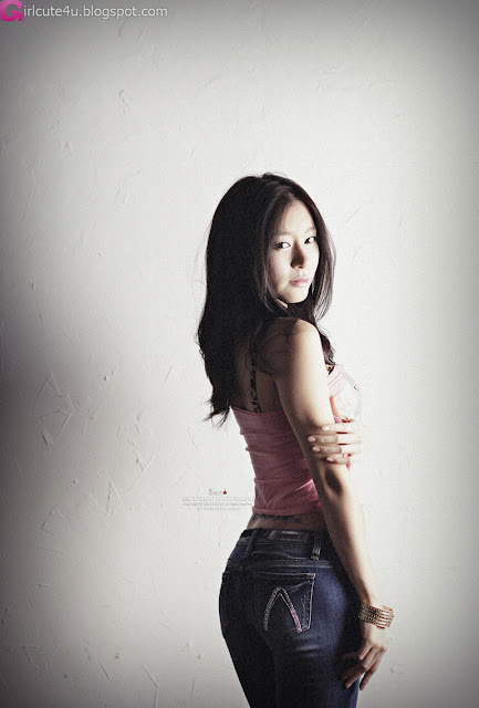 3 Han Ji Eun in Pink Top-very cute asian girl-girlcute4u.blogspot.com