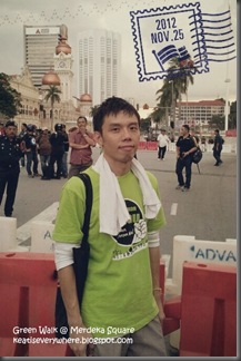 2457_20121126_022_Me