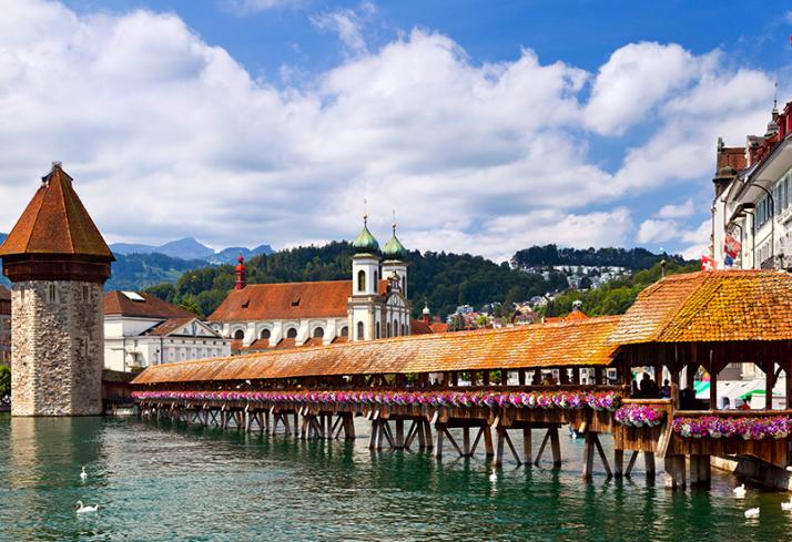 Chapel Bridge, Jembatan Indah dan Bersejarah di Swiss