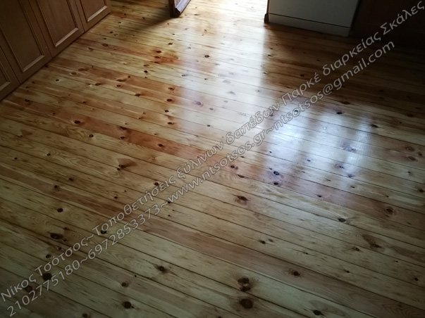 Τρίψιμο και γυάλισμα σε σουηδικό ξύλινο πάτωμα
