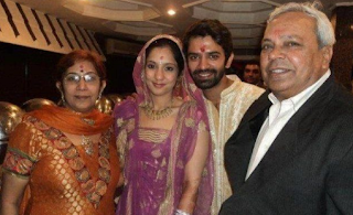 Barun Sobti Family Wife Son Daughter Father Mother Marriage Photos Biography Profile