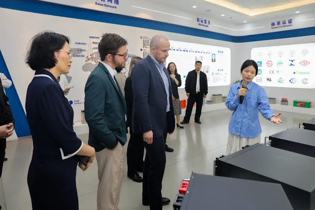 The Consul General of Hungary in Guangzhou and his delegation visited Zhaoqing High-tech Zone