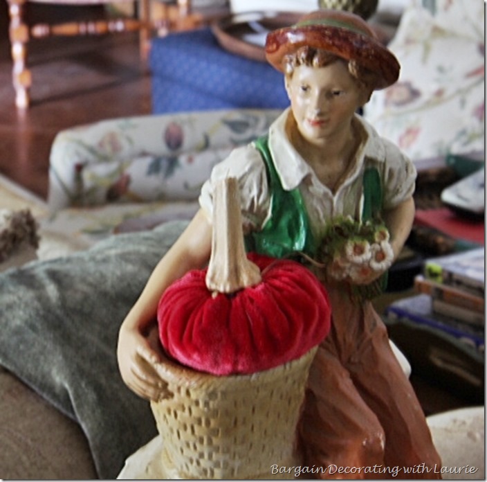 FALL VIGNETTE WITH FIGURINE