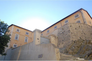 Digne-les-Bains : ils creusent le plafond de leur cellule pour s’évader