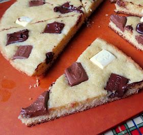 Chunky Chocolate Cookie In a Pan