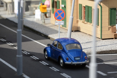 g scale layout with a traffic sign