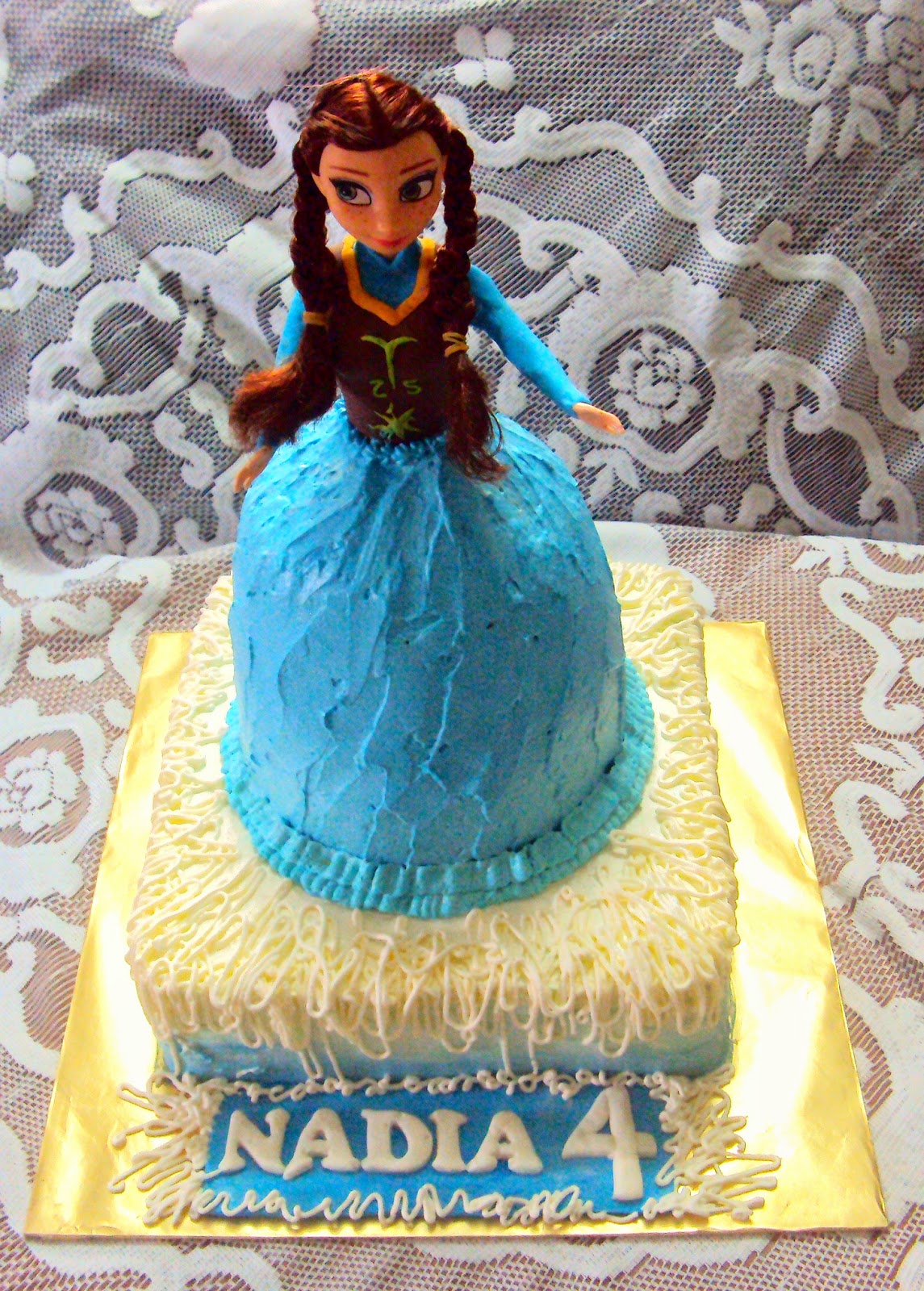 Duniaku: Elsa & Anna Frozen Cake - Tempahan Kek Harijadi