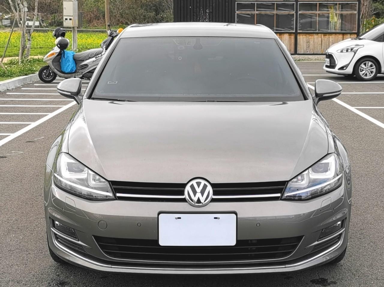 Volkswagen 二手車買賣專門店-2015-Golf