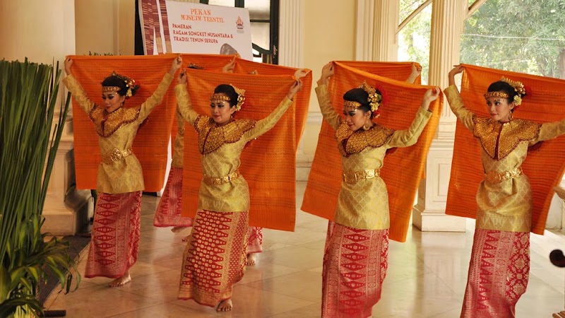 11+ Video Tari Kreasi Nusantara, Motif Terbaru!