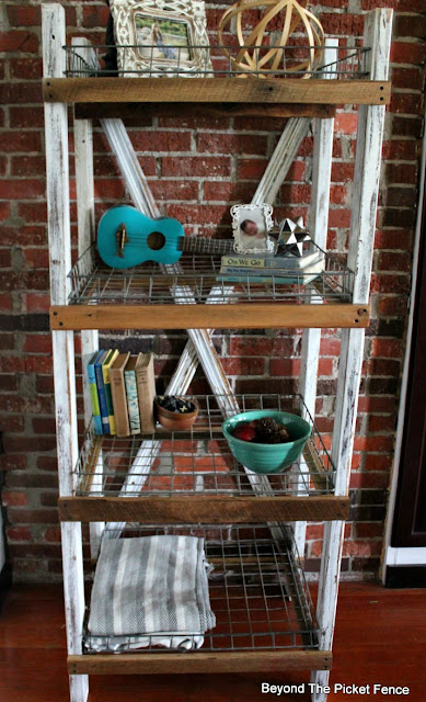 industrial shelf, farmhouse style, rustic decor, paint, http://goo.gl/CQsXQJ