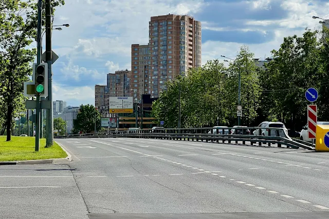 улица Генерала Антонова, Профсоюзная улица