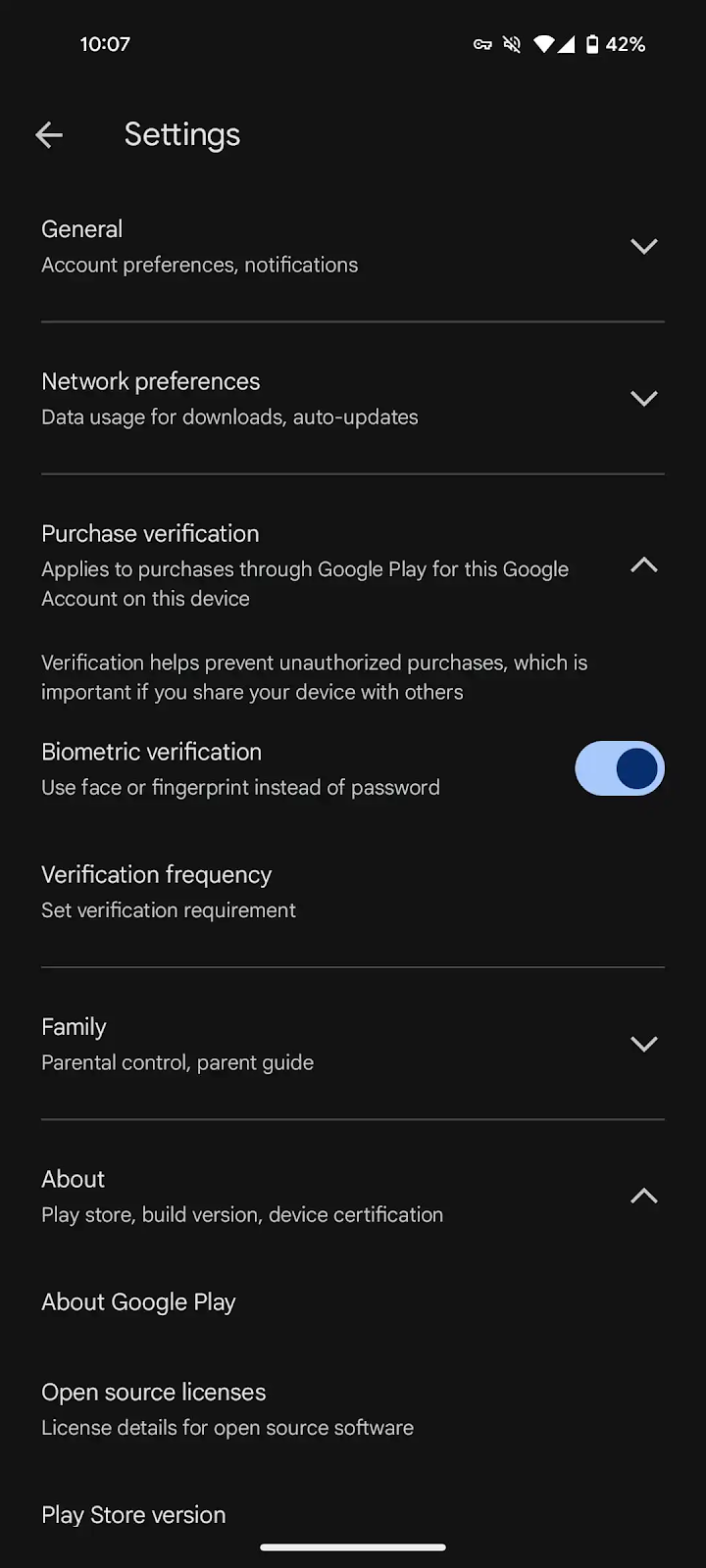 How to activate biometric verification with your fingerprint or face in the Google Play Store and what is the importance of this for Android phones