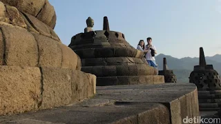 Wisatawan yang berfoto di Borobudur Randy detikTravel