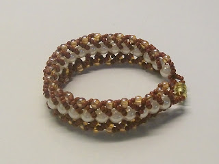 Bracelet in brown-yellow colors