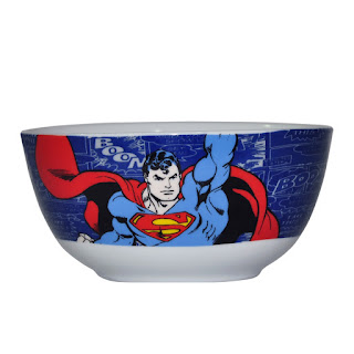  Hummm... sucrilhos, pipoca, sobremesa, sopa...tudo fica bom nessas tigelas do Superman!
