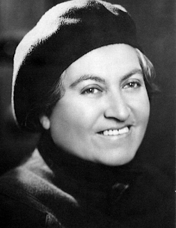 Gabriela Mistral - Todas íbamos a ser reinas