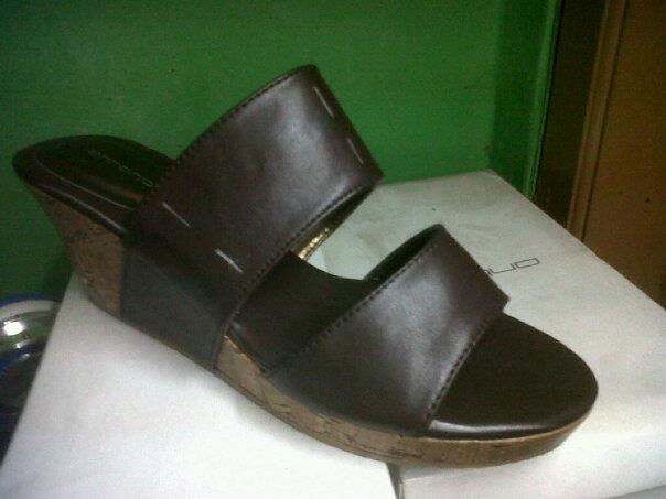 Aneka model sepatu sandal wanita murah,sandal wanita model Brown

