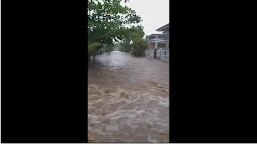 Video : Banjir Rendam Jalan dan Perumahan Warga