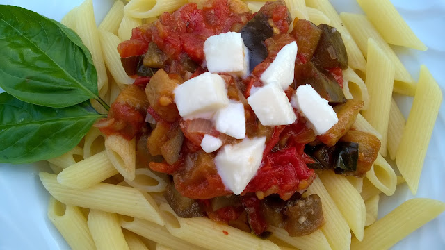 Penne aubergine mozzarella