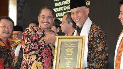 Kota Padang 10 Terbaik Nasional Pada Yokatta Wonderful Indonesia Tourism Award 2018