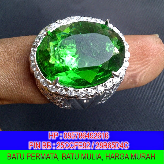 Batu Vivid Green Tektite Asli Berkualitas