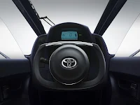 Toyota i-Road dash