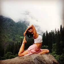 yoga at kheerganga