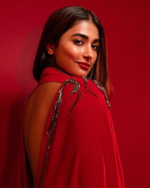 Actress Pooja hegde hot images