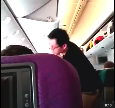 Vídeo: O interior do voo MH17 da Malásia antes da tragédia