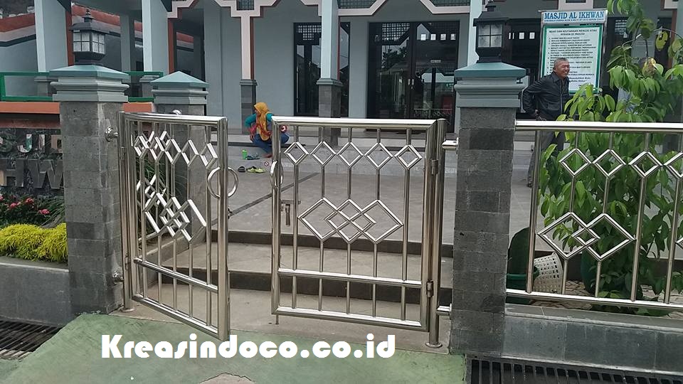  Pintu  Pagar Dan Railing Balkon Masjid  Al Ikhwan Depok 