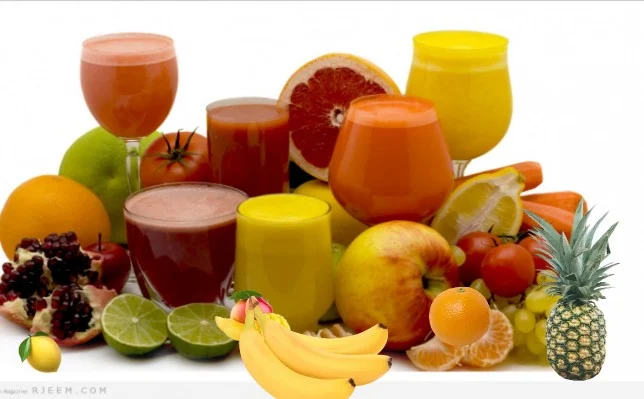 عصير الكوكتيل هو مايتم تحضيرة من الفواكة الطازجة مثل المانجو والفراولة والعنب والرمان والتفاح وغيرها من الفواكة والخضروات
