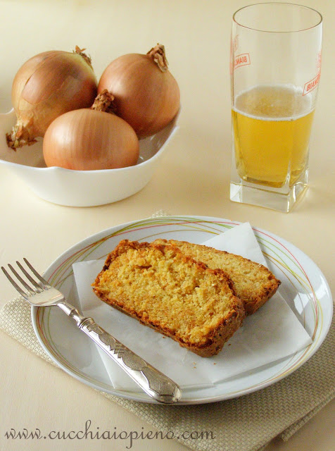 pão de cebola e cerveja