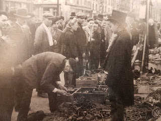 Ancienne "foire à la ferraille" , boulevard Richard-Lenoir